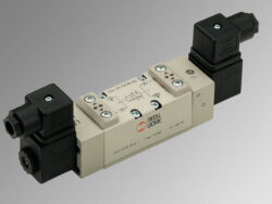 ISV 55 DOS OO - 5/2 elektropneumatick ventil ISO 1 monostabil, 2,5-10 bar,
prtok 1100 l/min.
